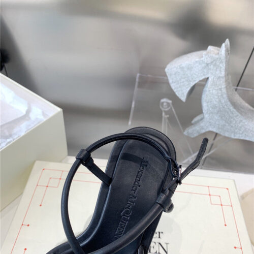 High Quality Luxury Alexander McQueen Strappy Leather Sandals – Style 80099 product detail