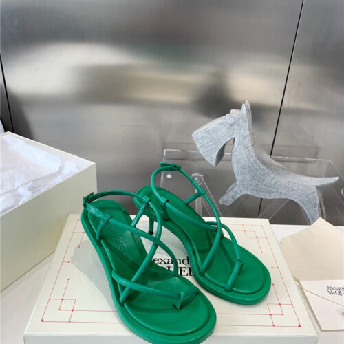 High Quality Luxury Alexander McQueen Strappy Leather Sandals – Style 45635