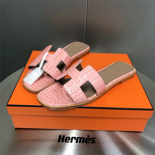 High Quality Luxury Hermes Oran Crocodile Slippers – Style 39779 alternate view