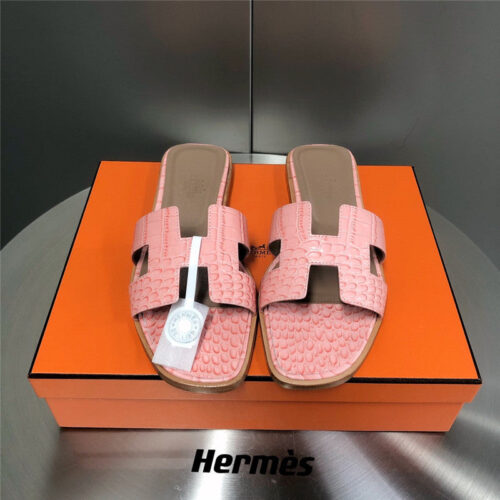 High Quality Luxury Hermes Oran Crocodile Slippers – Style 39779 product detail
