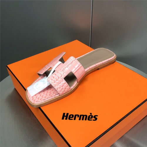 High Quality Luxury Hermes Oran Crocodile Slippers – Style 39779 product detail