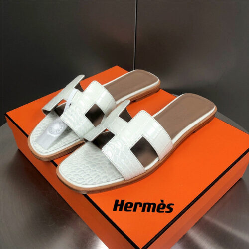 High Quality Luxury Hermes Oran Crocodile Slippers product detail