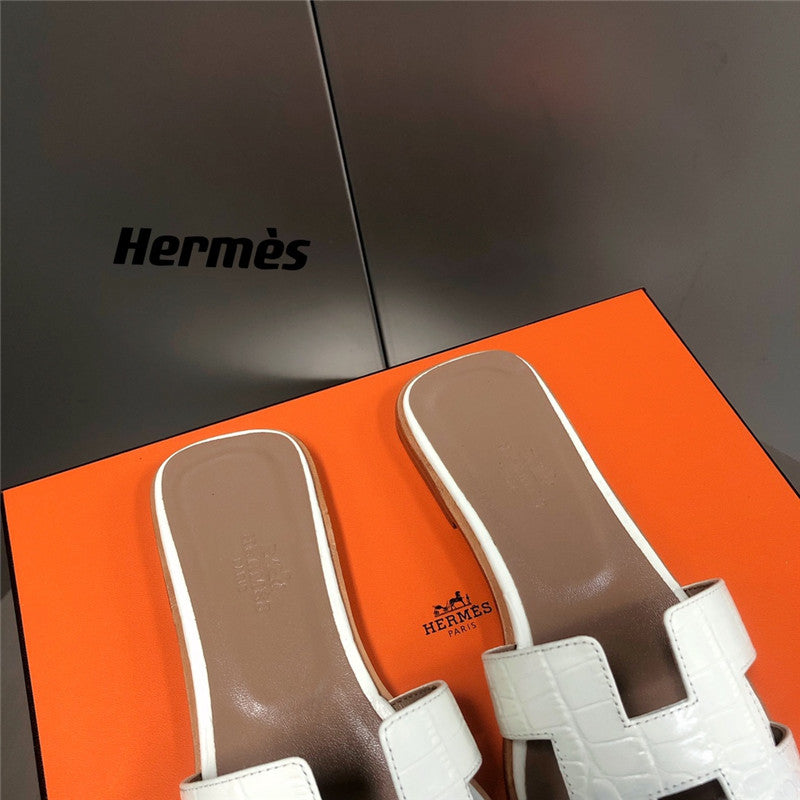 High Quality Luxury Hermes Oran Crocodile Slippers product detail