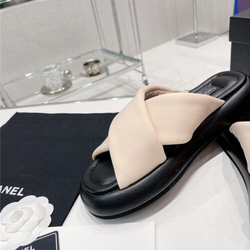 High Quality Luxury Chanel Cross Strap Slippers product detail