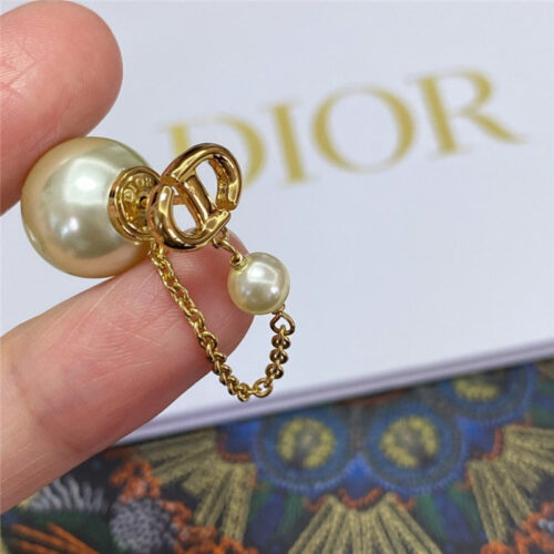 High Quality Luxury Dior Bead Stud Earrings product detail