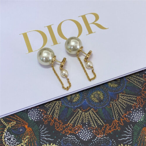 High Quality Luxury Dior Bead Stud Earrings product detail