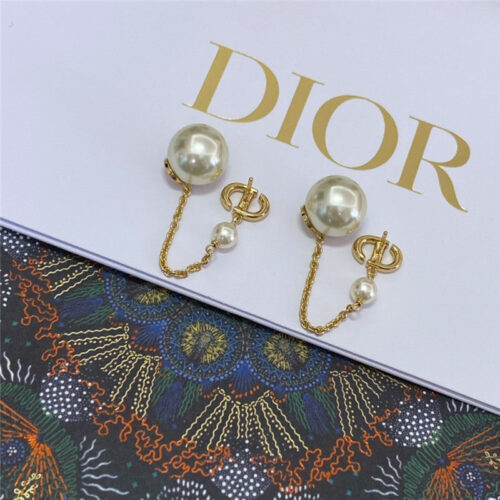 High Quality Luxury Dior Bead Stud Earrings product detail