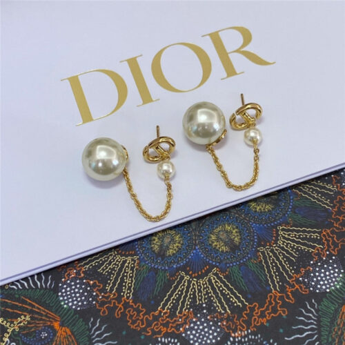 High Quality Luxury Dior Bead Stud Earrings alternate view