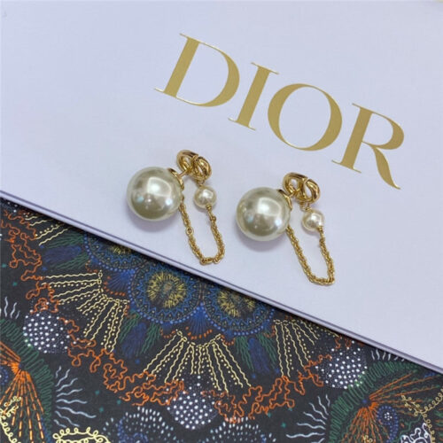 High Quality Luxury Dior Bead Stud Earrings product detail