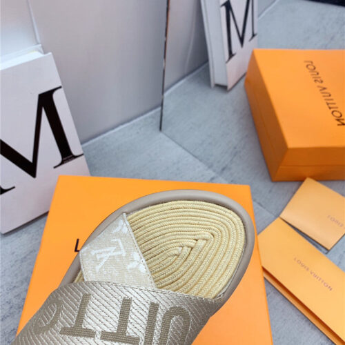 High Quality Luxury Louis Vuitton Denim Platform Slippers – Style 32067 product detail