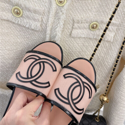 High Quality Luxury Chanel Classic Flat Logo Slippers – Style 55590 product detail