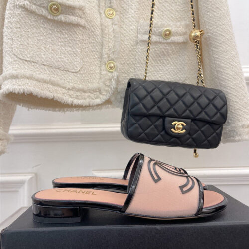 High Quality Luxury Chanel Classic Flat Logo Slippers – Style 55590 product detail