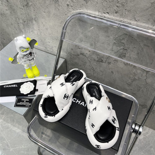 High Quality Luxury Chanel Bread Slippers – Style 63974 product detail