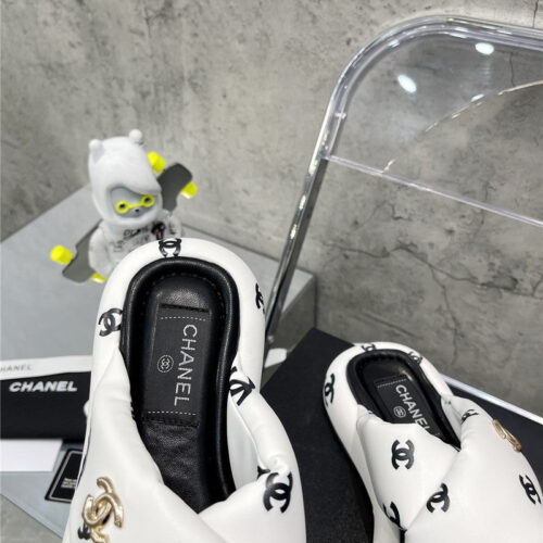 High Quality Luxury Chanel Bread Slippers – Style 63974 product detail