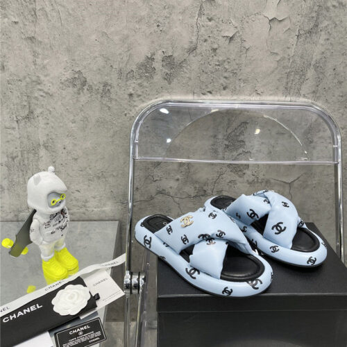 High Quality Luxury Chanel Bread Slippers – Style 98438 product detail