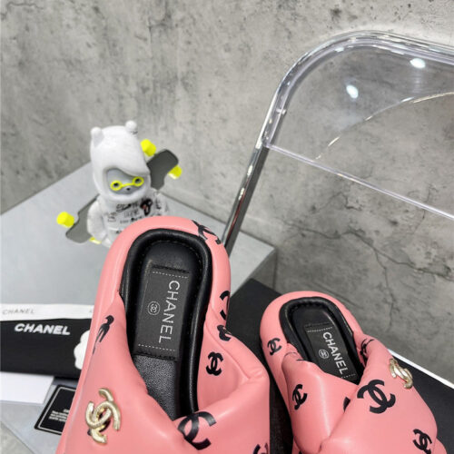 High Quality Luxury Chanel Bread Slippers – Style 69062 product detail