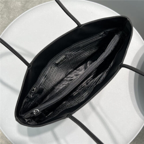 High Quality Luxury Prada Parachute Shopping Bag Tote Bag product detail