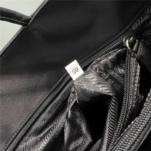 High Quality Luxury Prada Parachute Shopping Bag Tote Bag product detail