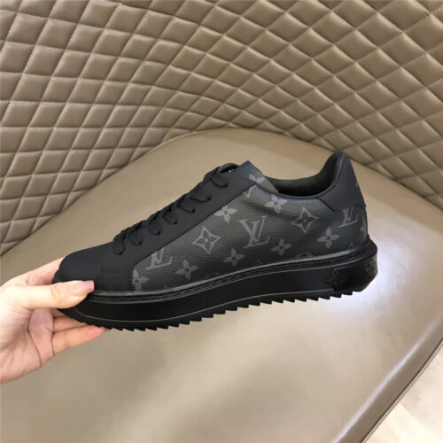 High Quality Luxury Louis Vuitton Mens Time Out Sneakers product detail
