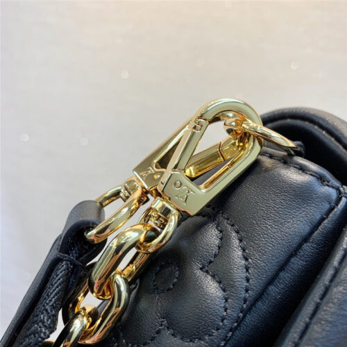 High Quality Luxury Louis Vuitton Bubblegram Wallet On Strap Bag product detail
