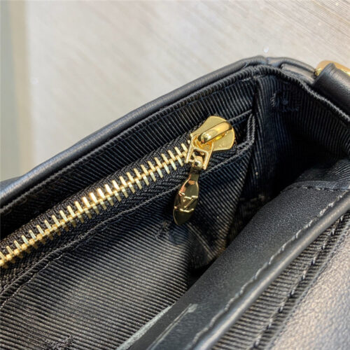 High Quality Luxury Louis Vuitton Bubblegram Wallet On Strap Bag product detail