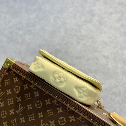 High Quality Luxury Louis Vuitton Bubblegram Wallet On Strap Bag – Style 47520 product detail
