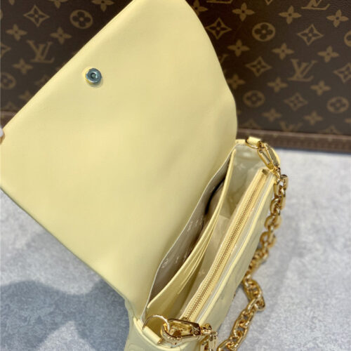 High Quality Luxury Louis Vuitton Bubblegram Wallet On Strap Bag – Style 47520 product detail