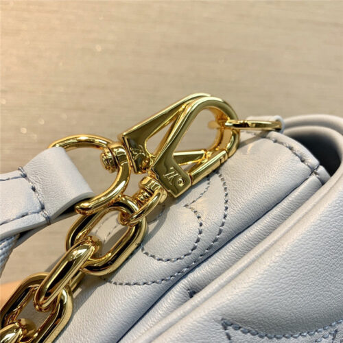 High Quality Luxury Louis Vuitton Bubblegram Wallet On Strap Bag – Style 47515 product detail