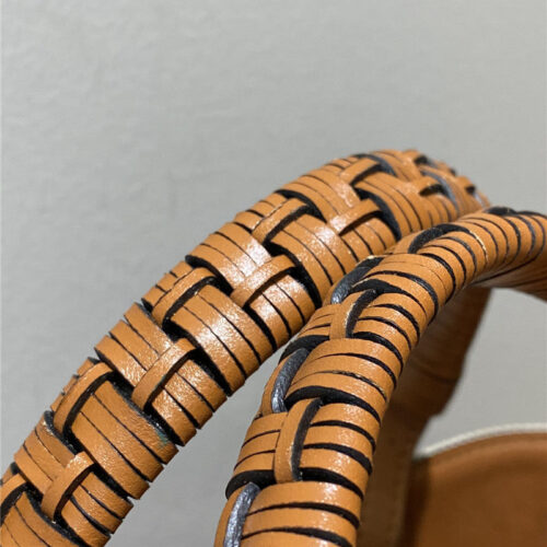 High Quality Luxury Loewe Anagram Tote Bag product detail