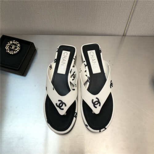 High Quality Luxury Chanel Logo Slippers Womens – Style 26214 alternate view