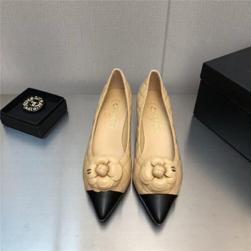 High Quality Luxury Chanel Chunky Heel Pointed Toe Shoes – Style 84070 alternate view