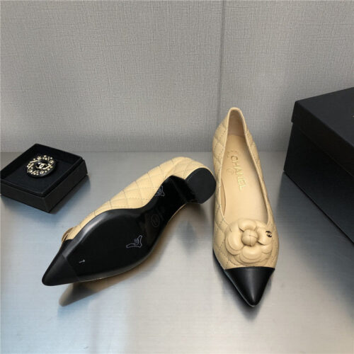 High Quality Luxury Chanel Chunky Heel Pointed Toe Shoes – Style 84070 product detail