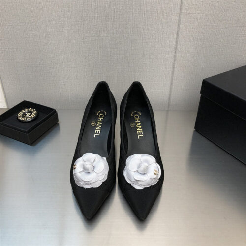 High Quality Luxury Chanel Chunky Heel Pointed Toe Shoes – Style 52998 product detail
