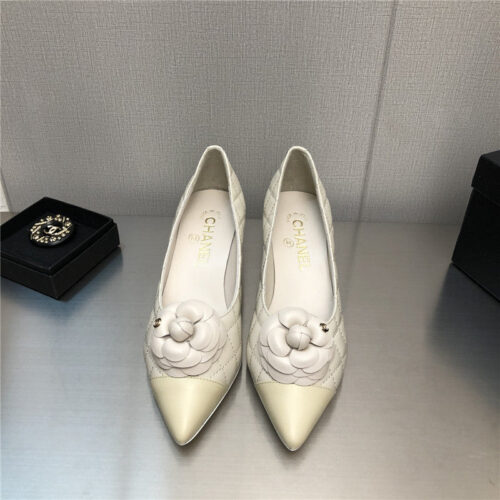 High Quality Luxury Chanel Chunky Heel Pointed Toe Shoes alternate view