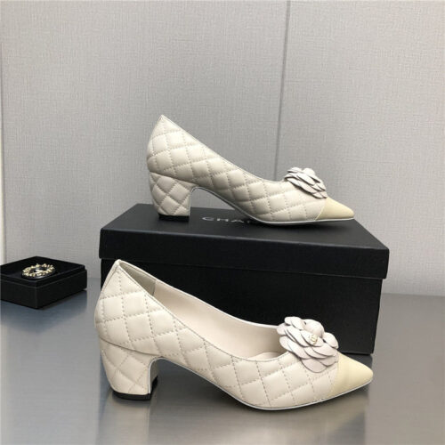 High Quality Luxury Chanel Chunky Heel Pointed Toe Shoes product detail