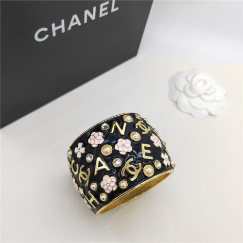 High Quality Luxury Chanel Bracelet product detail