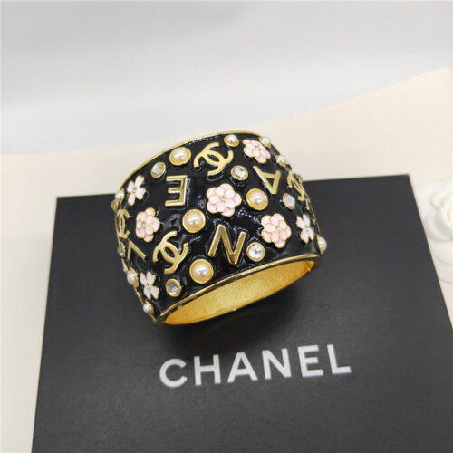 High Quality Luxury Chanel Bracelet product detail