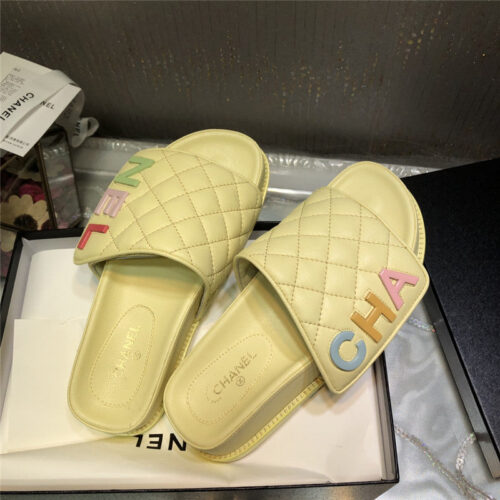 High Quality Luxury Chanel Embroidery Thick Bottom Hook And Loop Slippers product detail