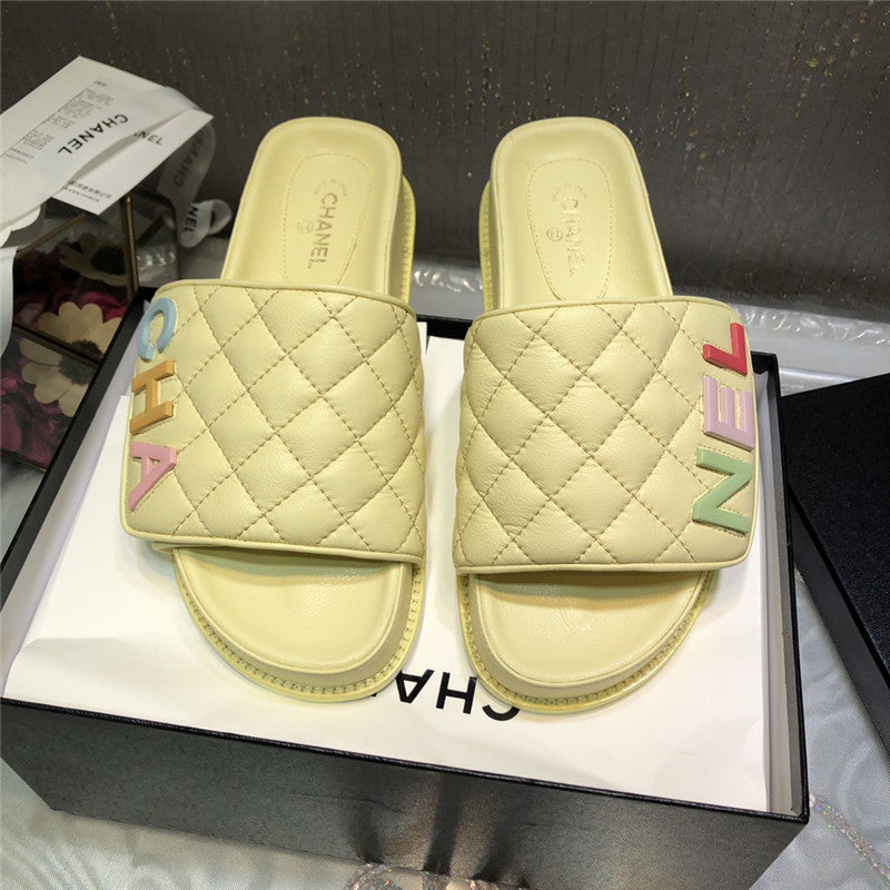High Quality Luxury Chanel Embroidery Thick Bottom Hook And Loop Slippers product detail