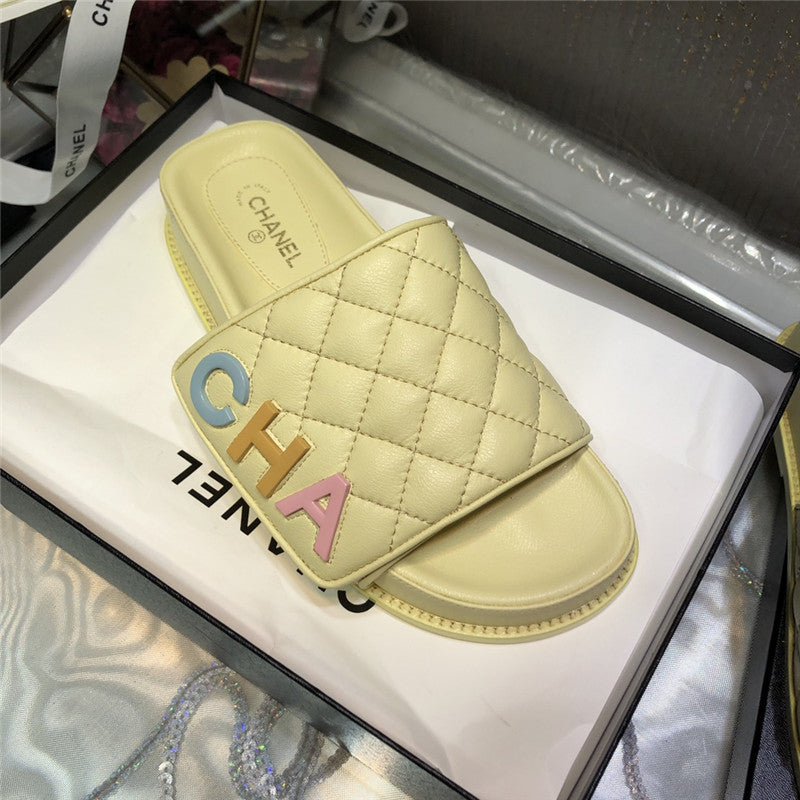 High Quality Luxury Chanel Embroidery Thick Bottom Hook And Loop Slippers product detail