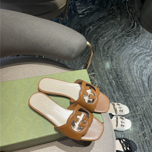 High Quality Luxury Gucci GG Flat Slippers – Style 63795 product detail