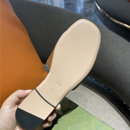High Quality Luxury Gucci GG Flat Slippers – Style 63795 product detail