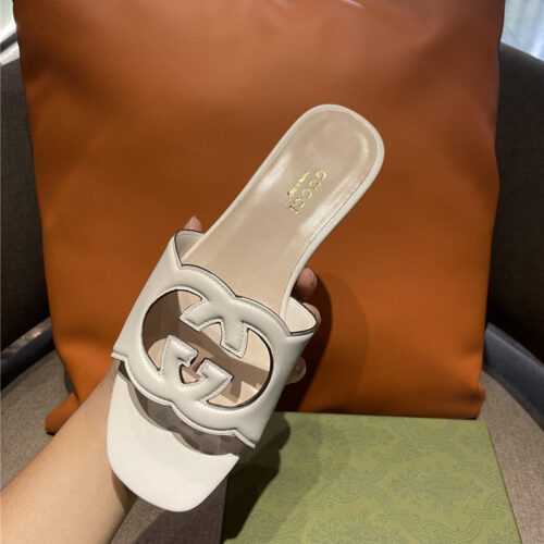 High Quality Luxury Gucci GG Flat Slippers – Style 31027 product detail