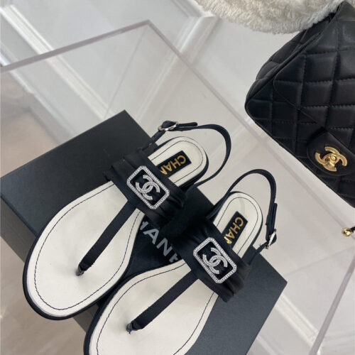 High Quality Luxury Chanel Clip-On Square Diamond Buckle Block Heel Sandals product detail