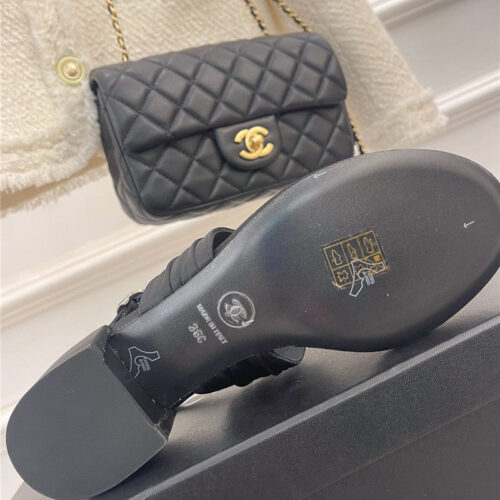 High Quality Luxury Chanel Clip-On Square Diamond Buckle Block Heel Sandals product detail