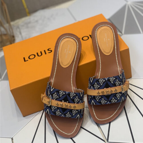 High Quality Luxury Louis Vuitton Lock It Flat Mules – Style 97475 product detail