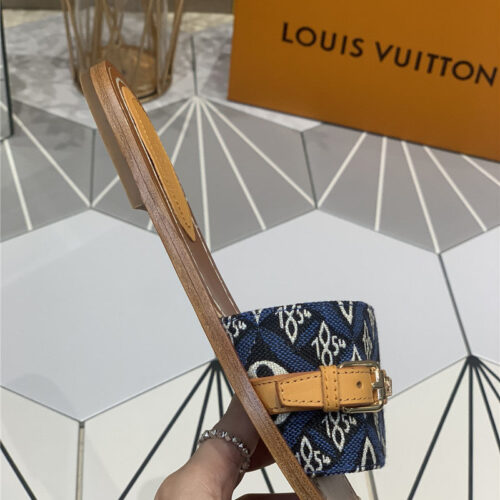 High Quality Luxury Louis Vuitton Lock It Flat Mules – Style 97475 product detail