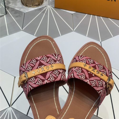 High Quality Luxury Louis Vuitton Lock It Flat Mules – Style 95779 product detail