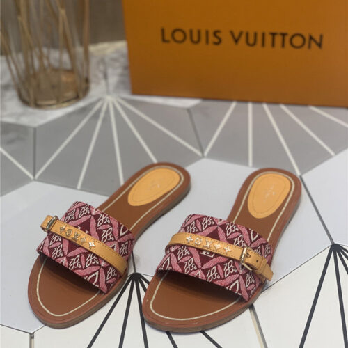 High Quality Luxury Louis Vuitton Lock It Flat Mules – Style 95779 alternate view
