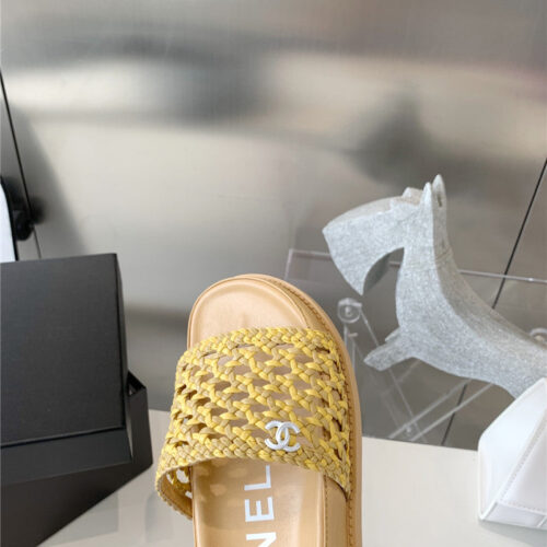 High Quality Luxury Chanel Woven Slippers – Style 87622 product detail